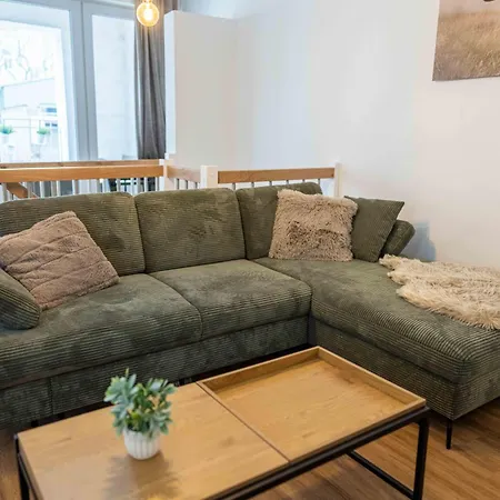 Ferienhaus Moebliertes Wohnen - Wiebke Rostock