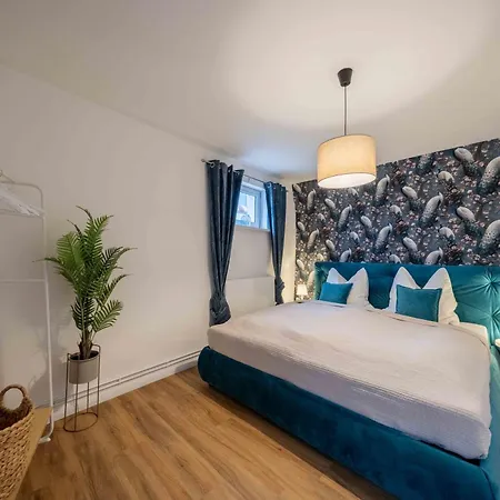 Moebliertes Wohnen - Wiebke Nyaraló *